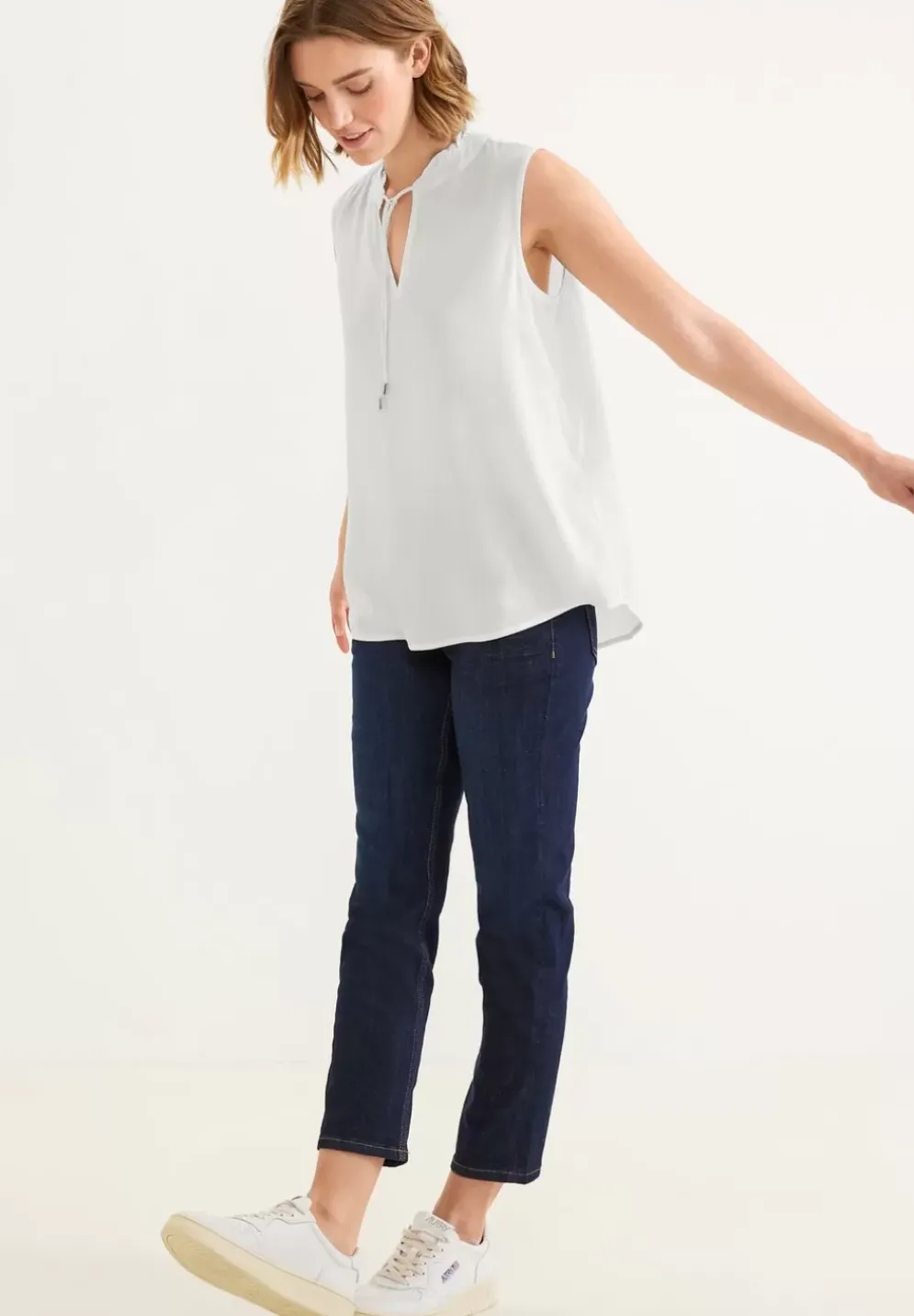 Armellose Bluse Mit Ruschen
