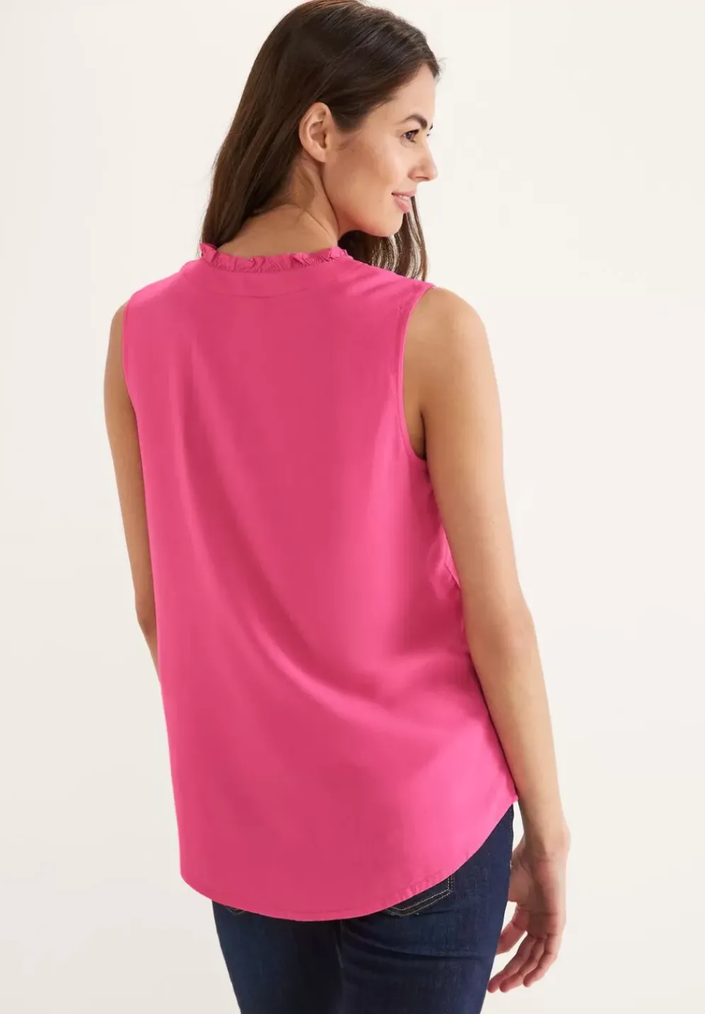 Armellose Bluse Mit Ruschen