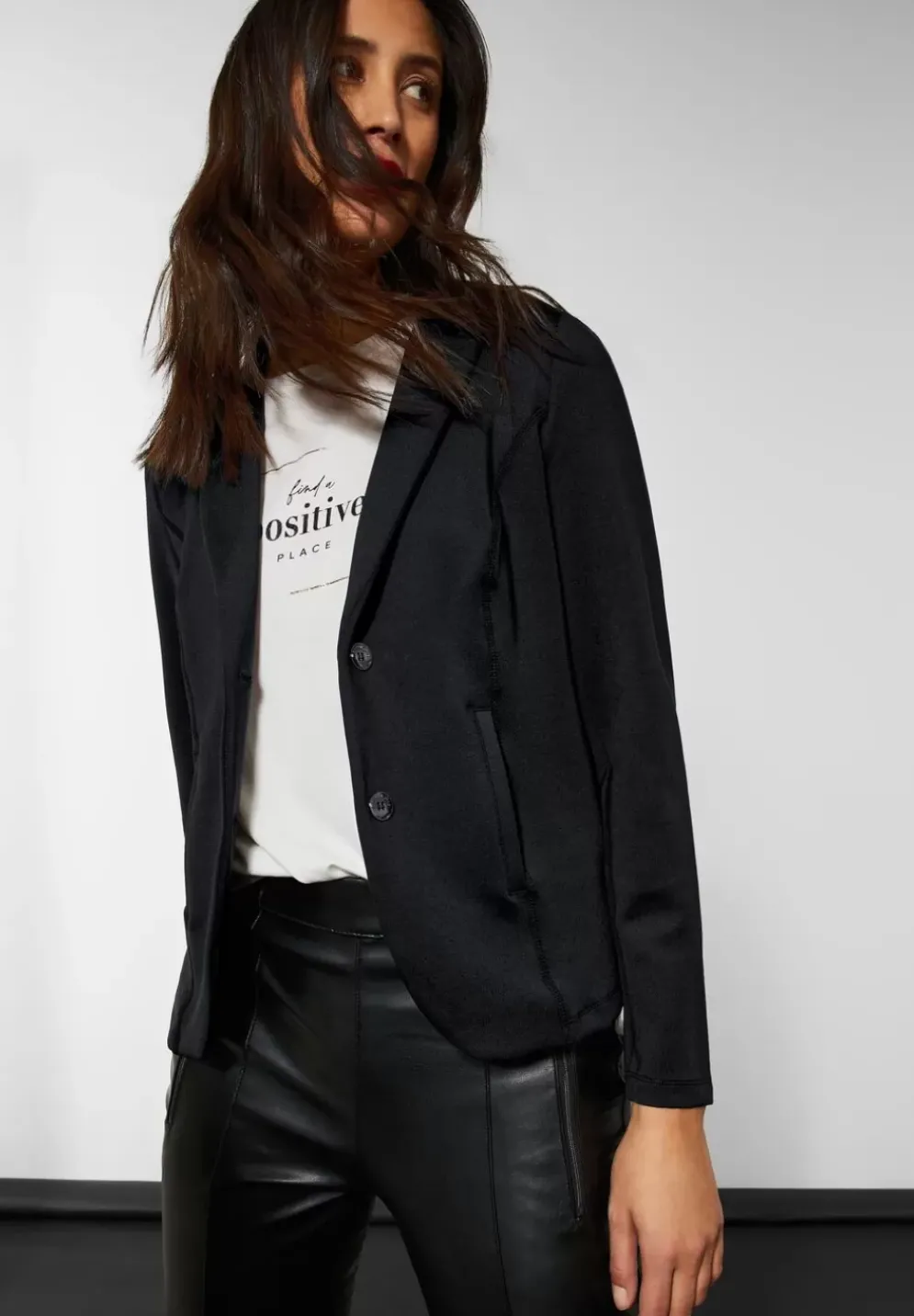Basic Blazer In Technotwill