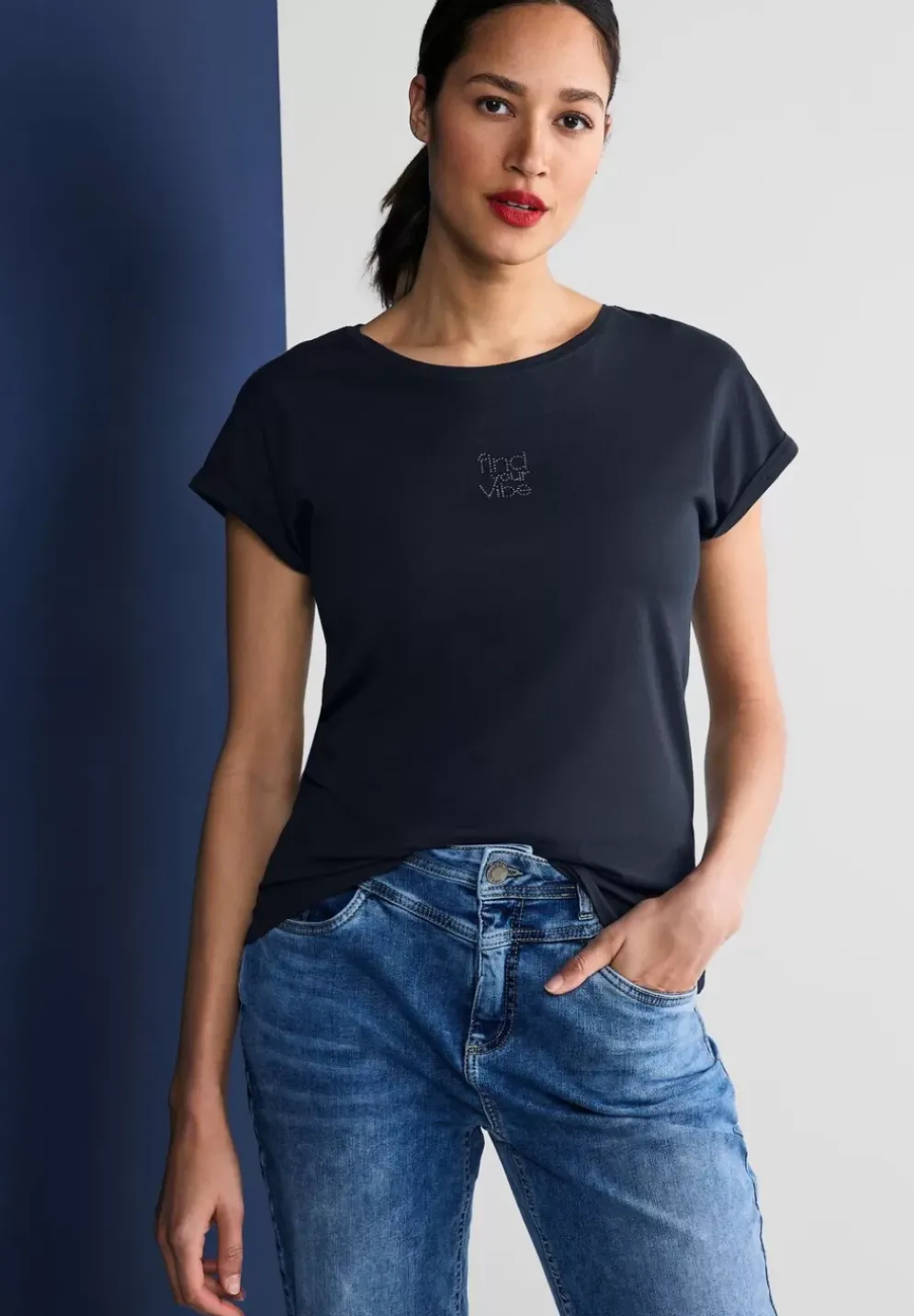 Basic Shirt Mit Steinchen