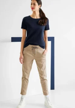 Basic T-Shirt