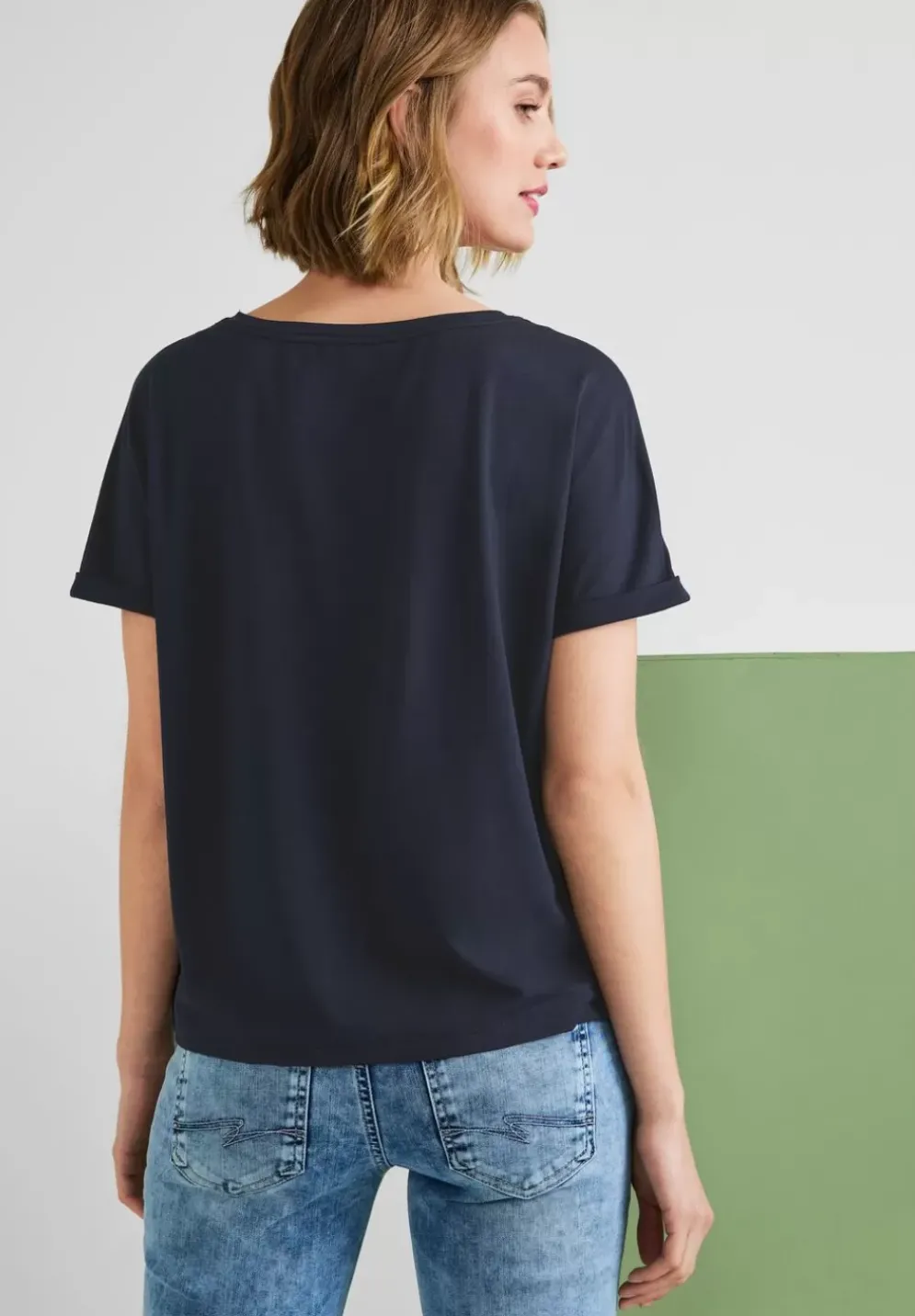 Basic T-Shirt