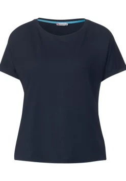 Basic T-Shirt
