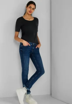Basic T-Shirt