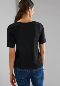 Basic T-Shirt