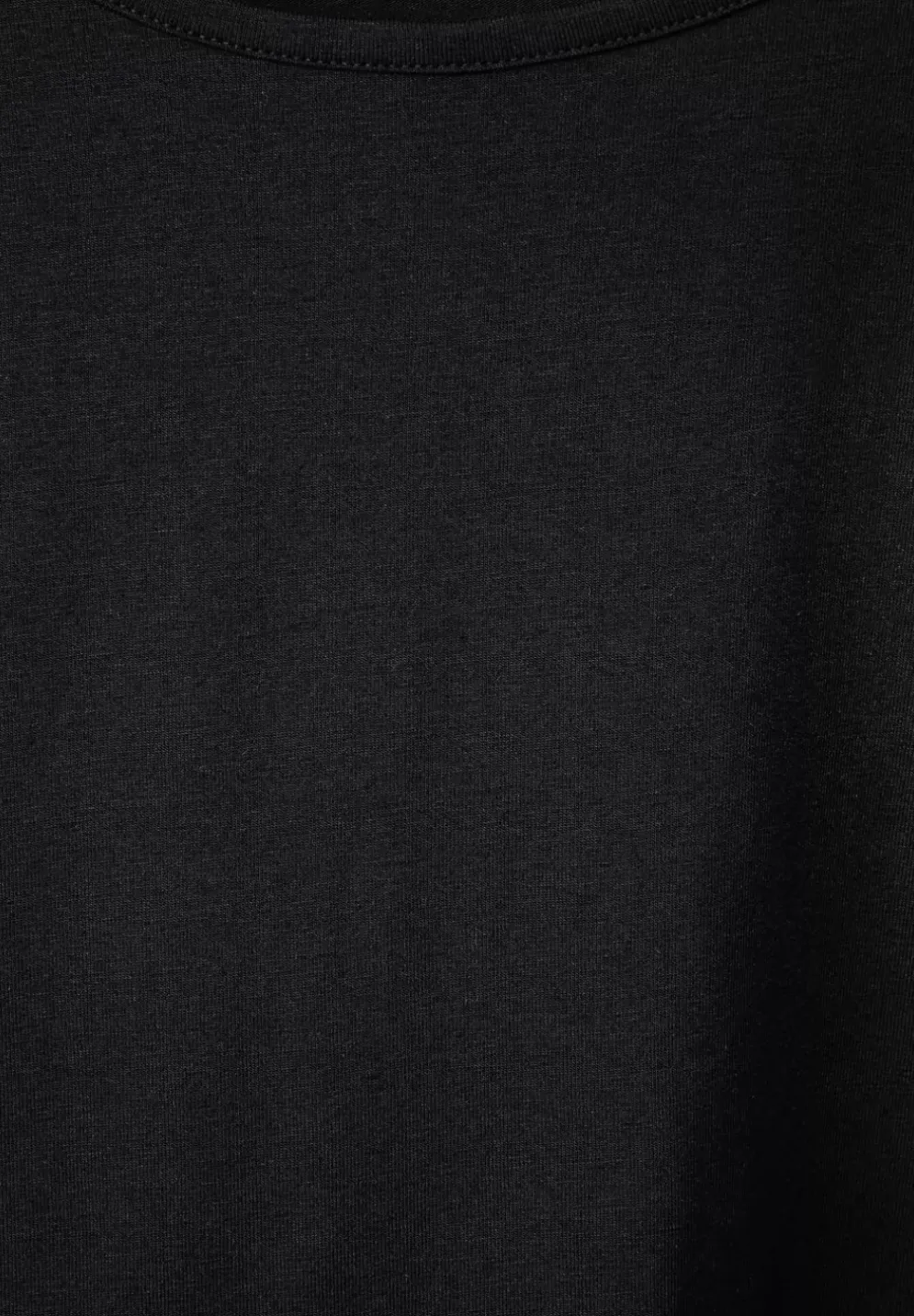 Basic T-Shirt