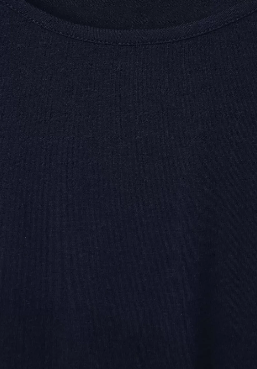 Basic T-Shirt