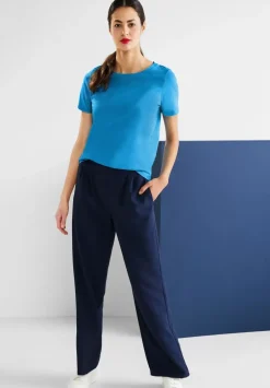Basic T-Shirt