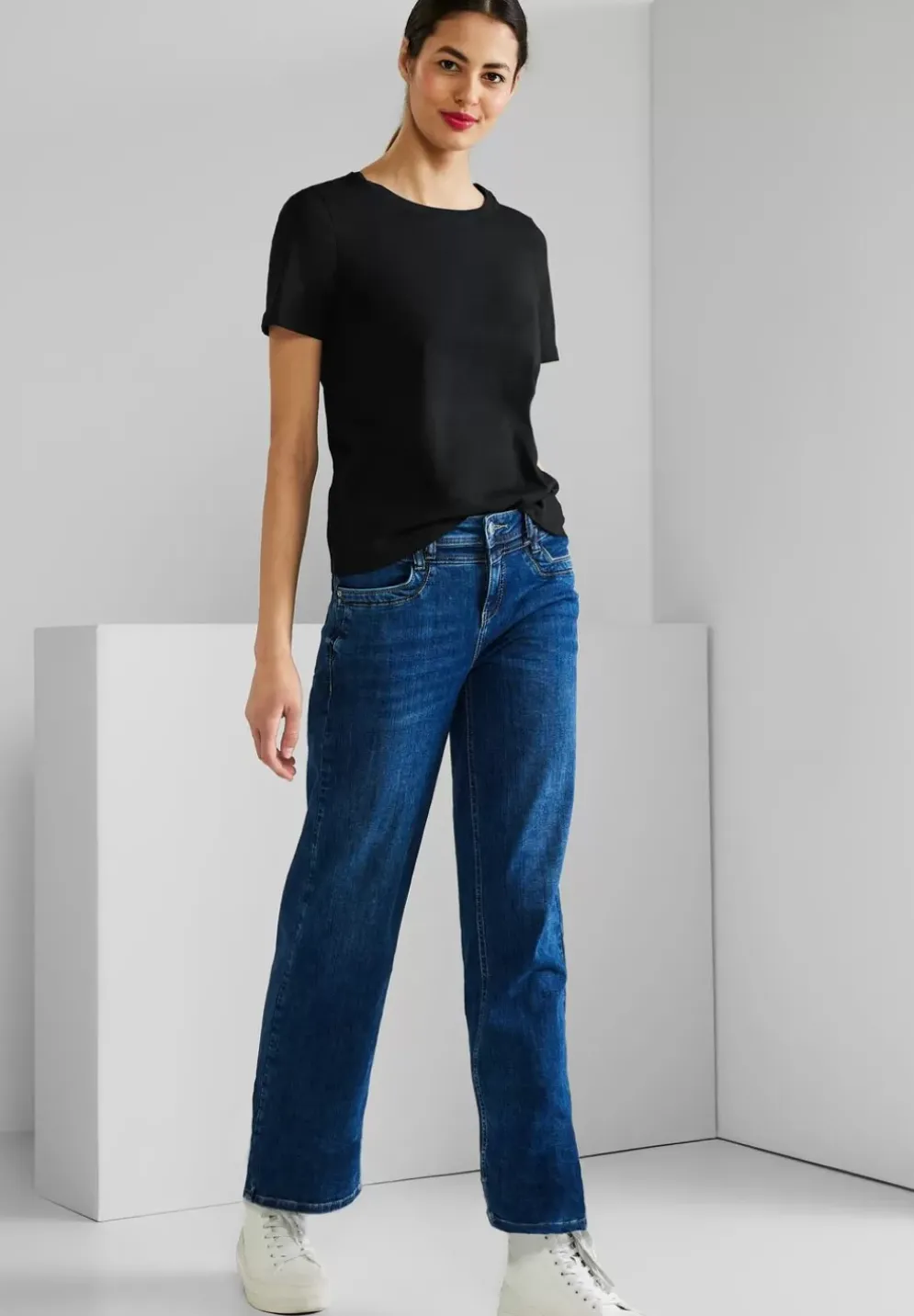 Basic T-Shirt