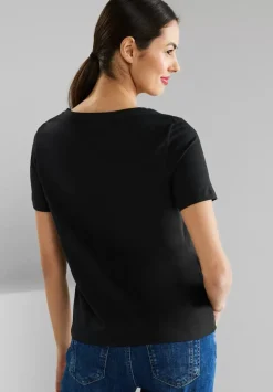 Basic T-Shirt