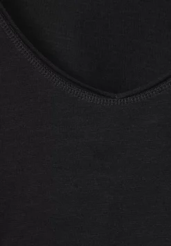 Basic T-Shirt In Unifarbe