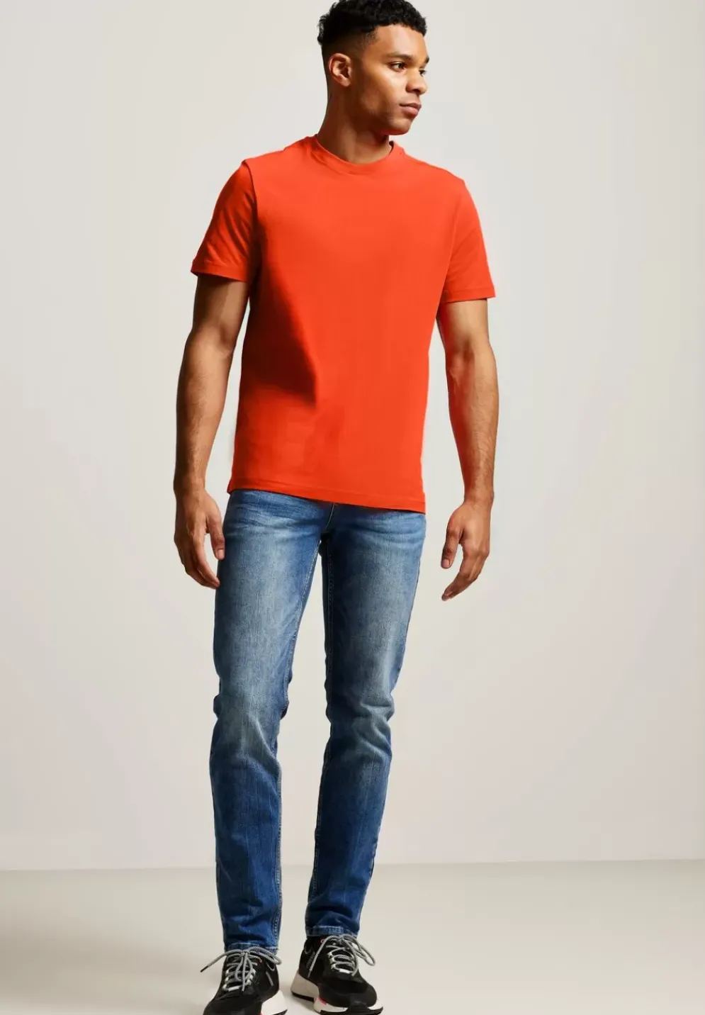 Basic T-Shirt In Unifarbe