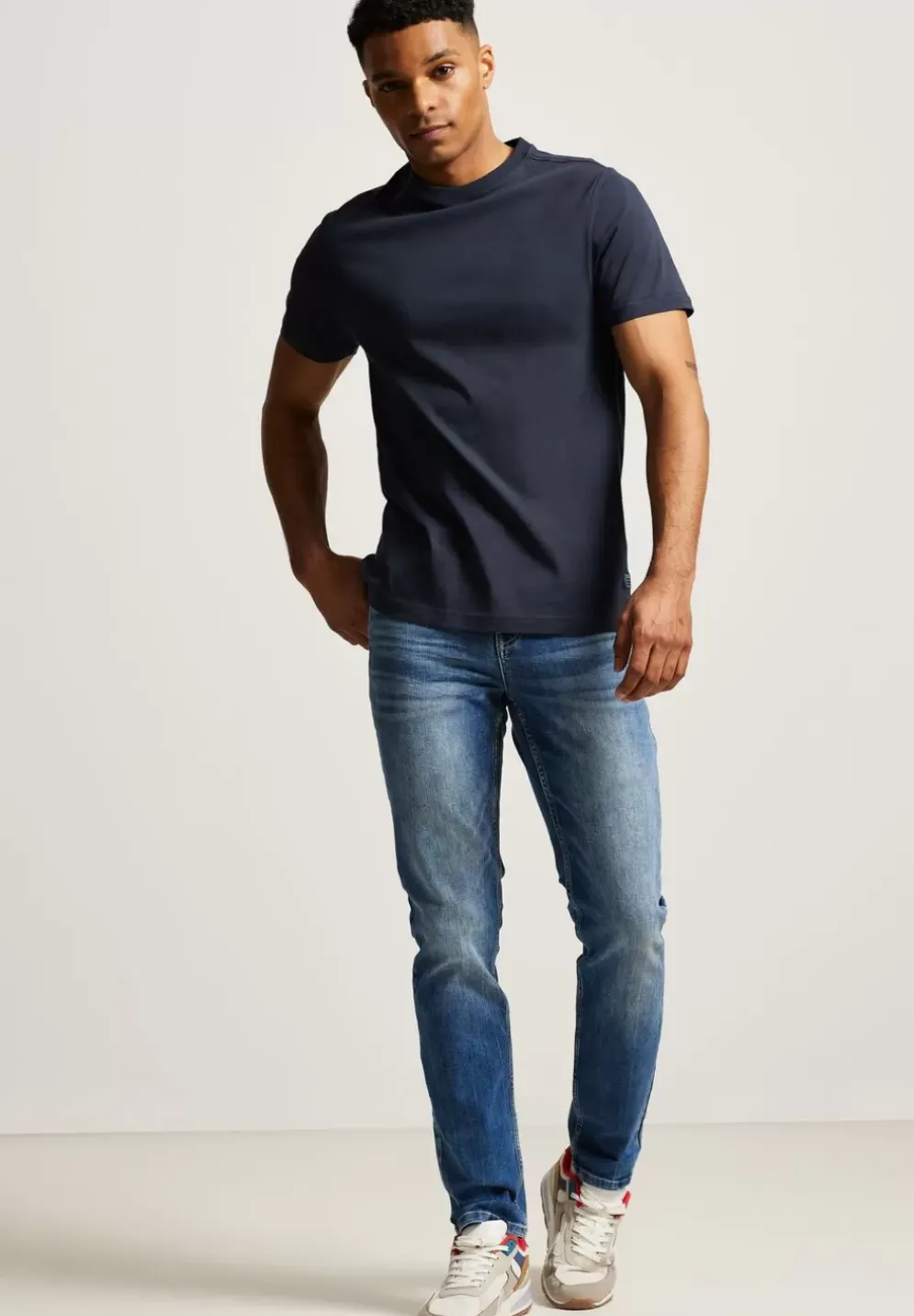 Basic T-Shirt In Unifarbe
