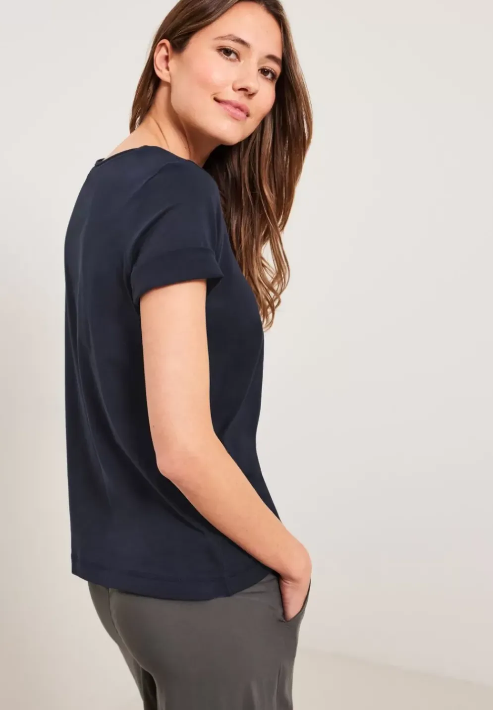 Basic Uni T-Shirt