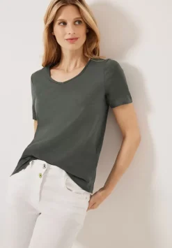 Basic V-Neck T-Shirt