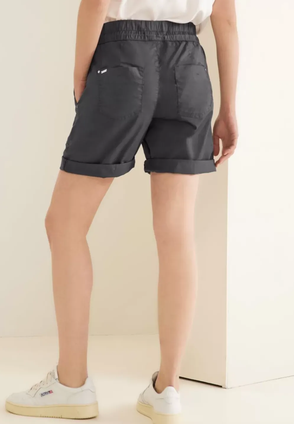 Bermuda In Loose Fit