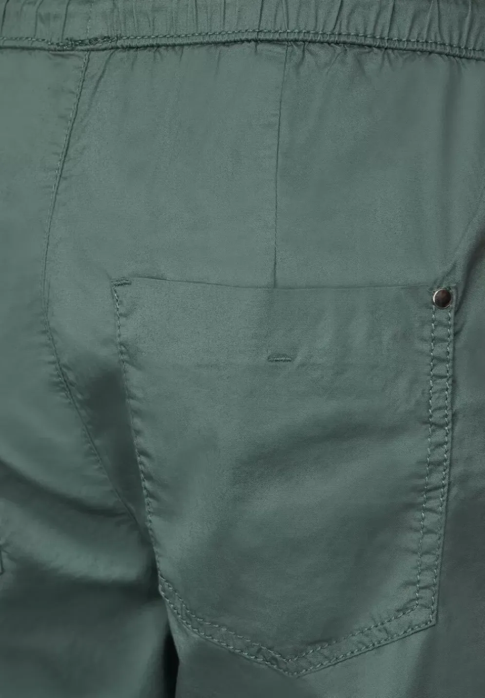 Bermuda In Loose Fit