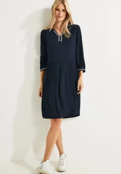 Besticktes Kleid In Unifarbe