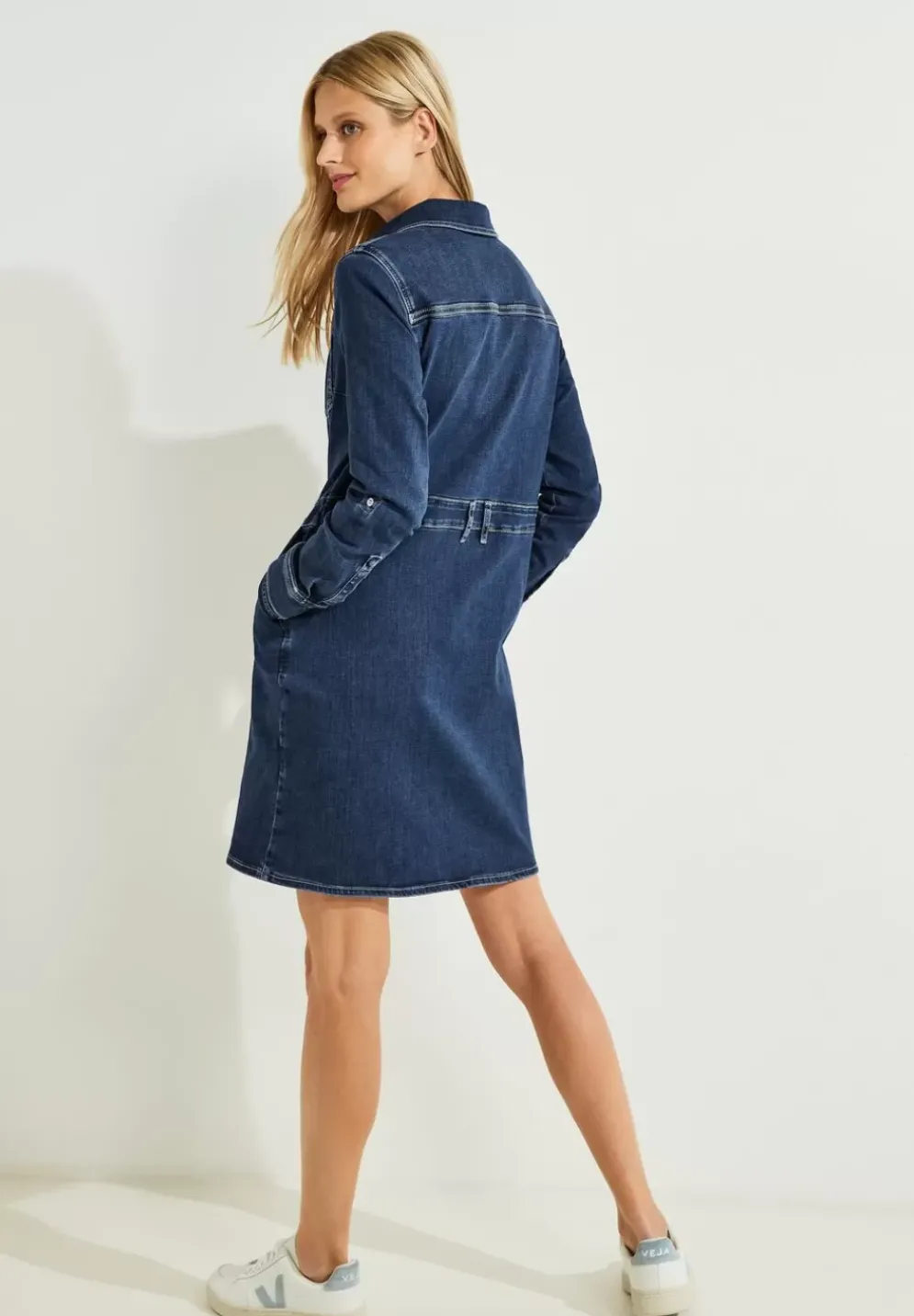 Blaues Jeanskleid