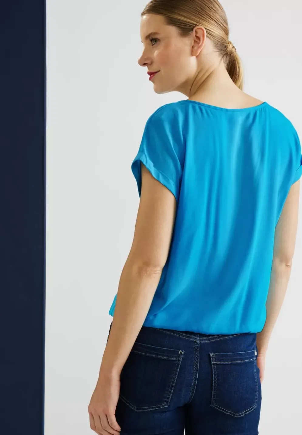 Bluse Mit Elastiksaum