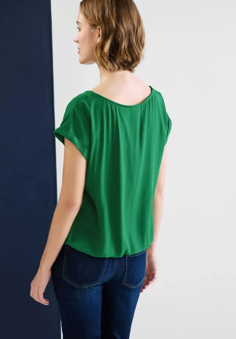 Bluse Mit Elastiksaum