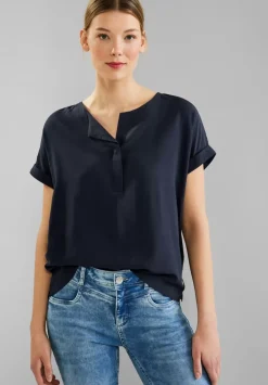 Bluse Mit Klappenkragen