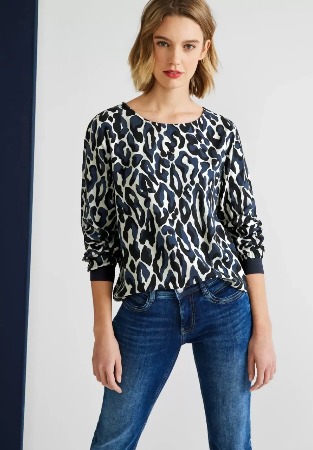 Bluse Mit Leo Print