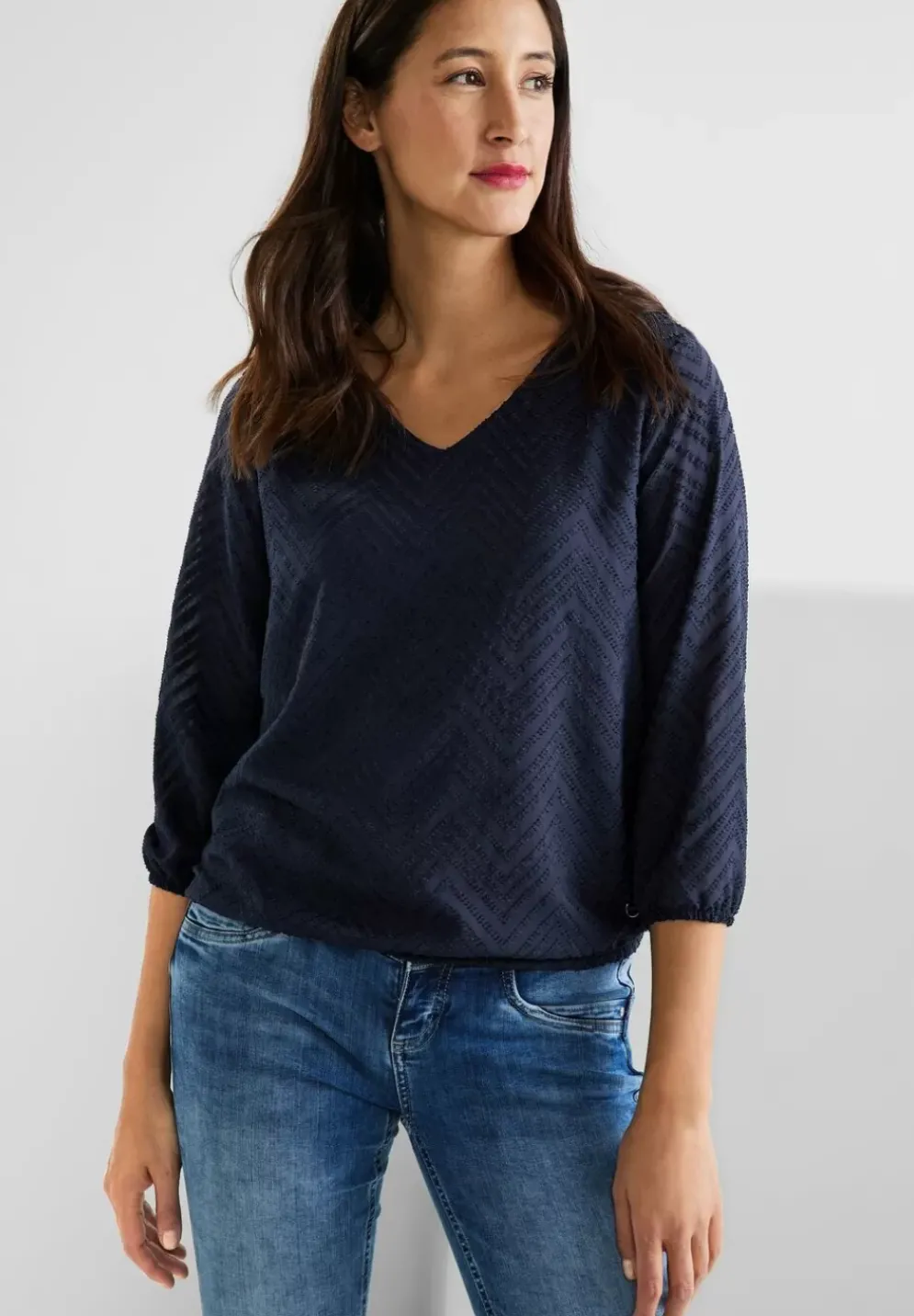 Bluse Mit Smokdetails