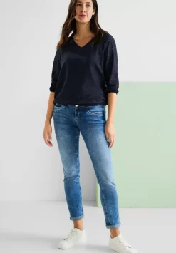 Bluse Mit Smokdetails