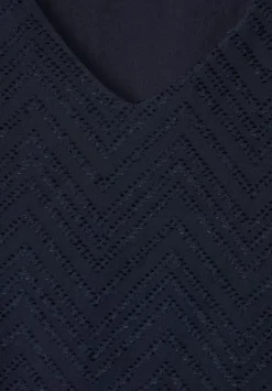 Bluse Mit Smokdetails