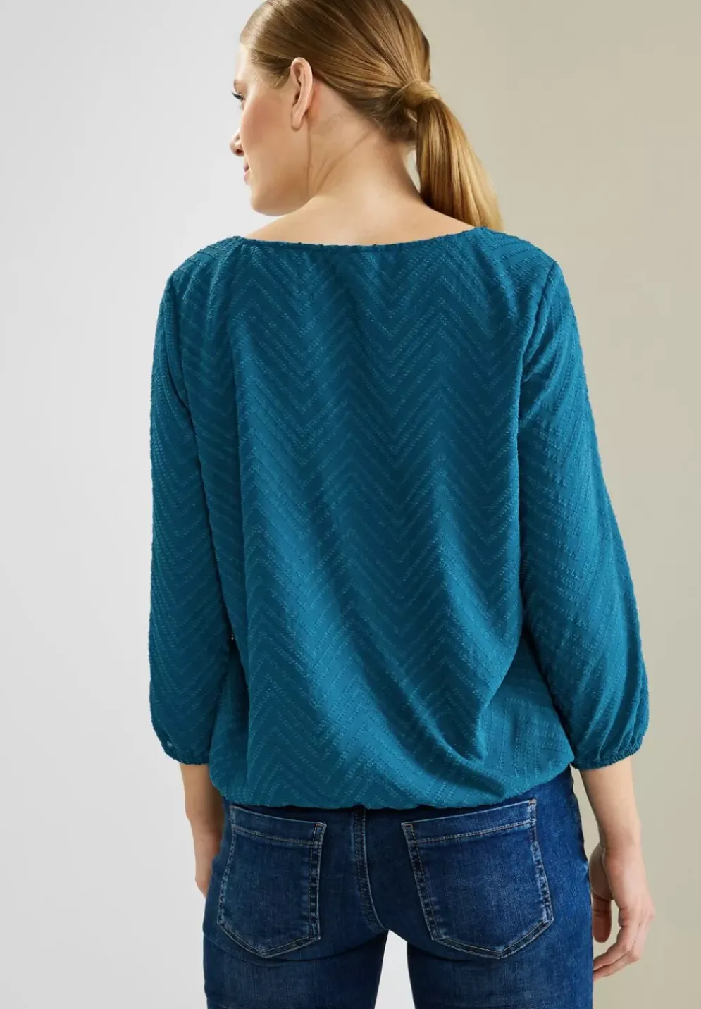 Bluse Mit Smokdetails