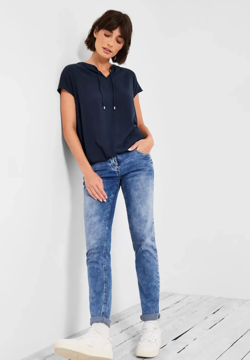 Bluse Mit Tunikabandchen