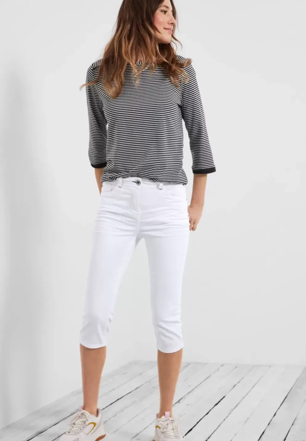 Capri Slim Fit Jeans