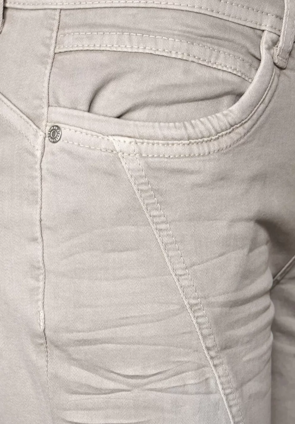 Casual Fit 3/4 Jeans