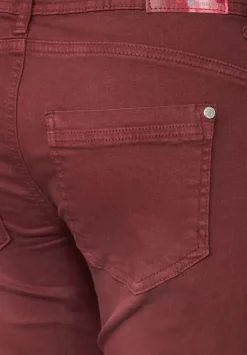 Casual Fit 3/4 Jeans