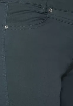 Casual Fit Caprihose