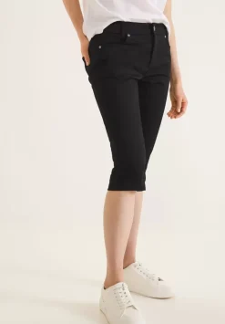 Casual Fit Caprihose