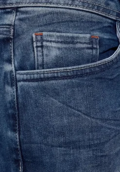 Casual Fit Denim