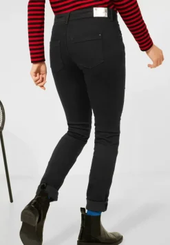 Casual Fit Denim In Black