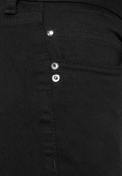 Casual Fit Denim In Black