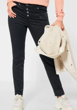 Casual Fit Hose