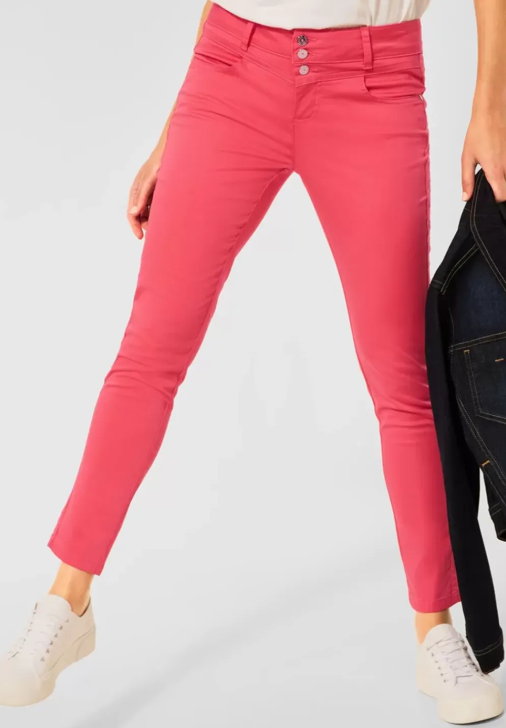 Casual Fit Hose