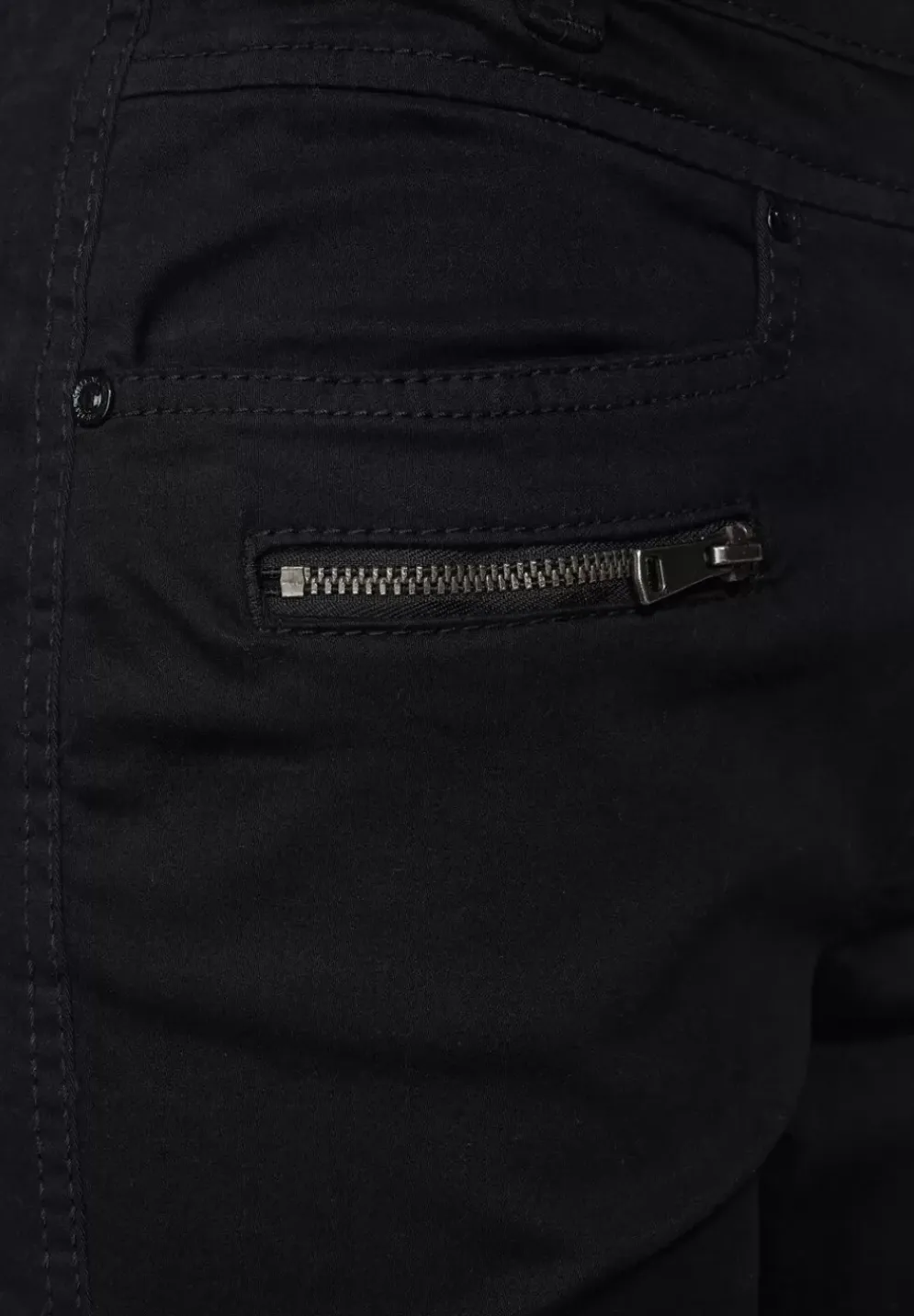Casual Fit Hose