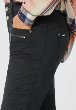 Casual Fit Hose
