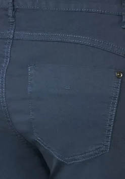 Casual Fit Hose