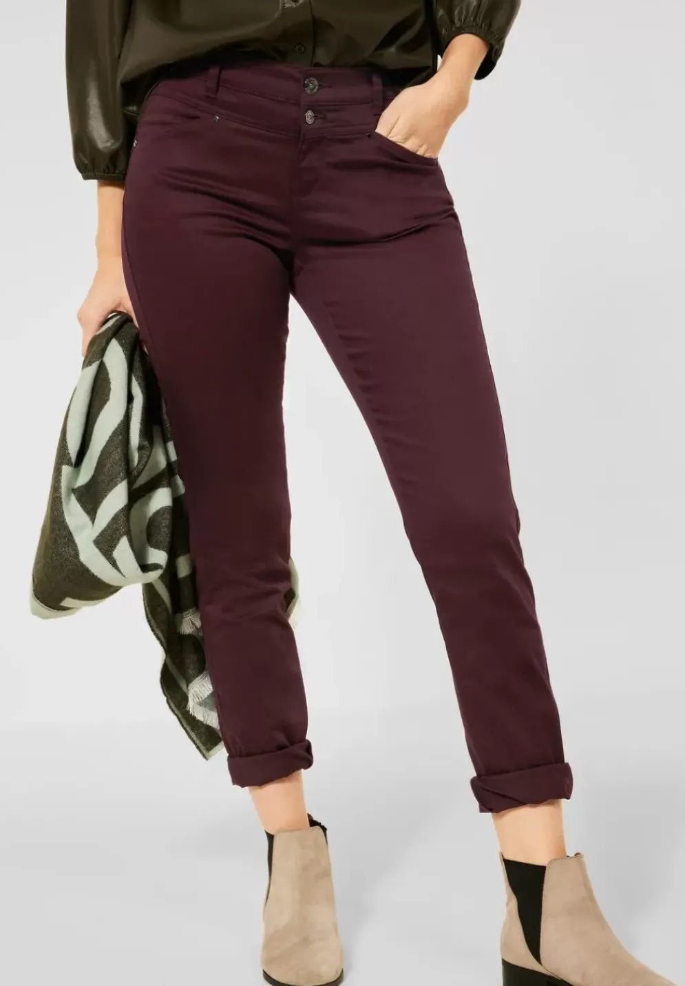 Casual Fit Hose