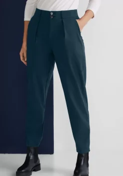 Casual Fit Hose