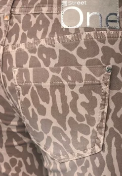 Casual Fit Hose
