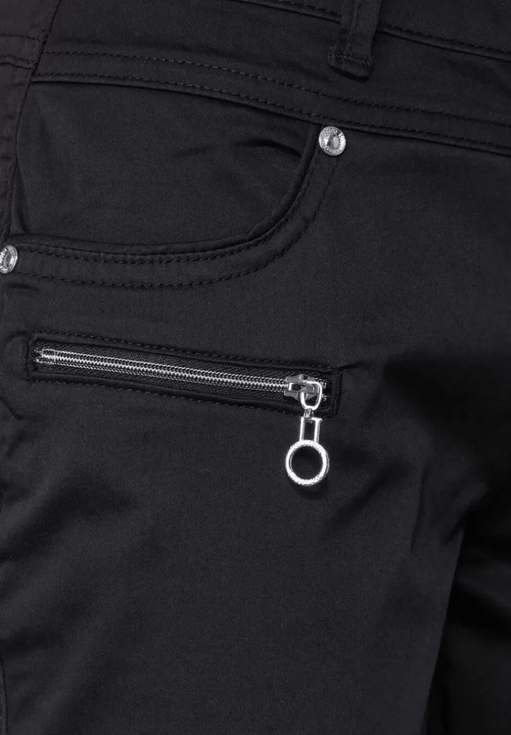 Casual Fit Hose