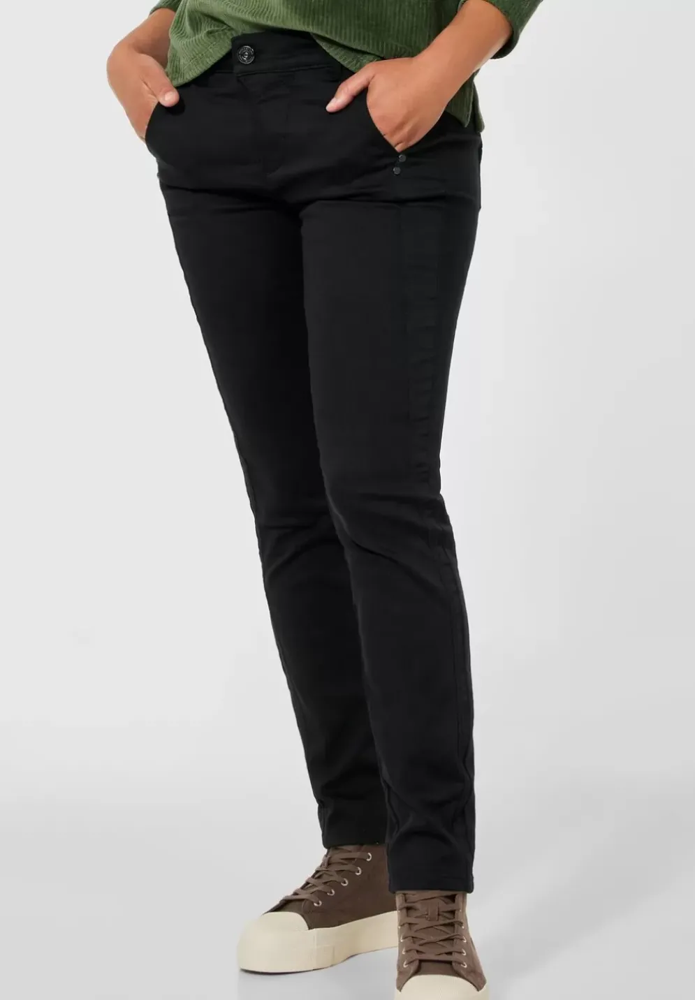 Casual Fit Hose